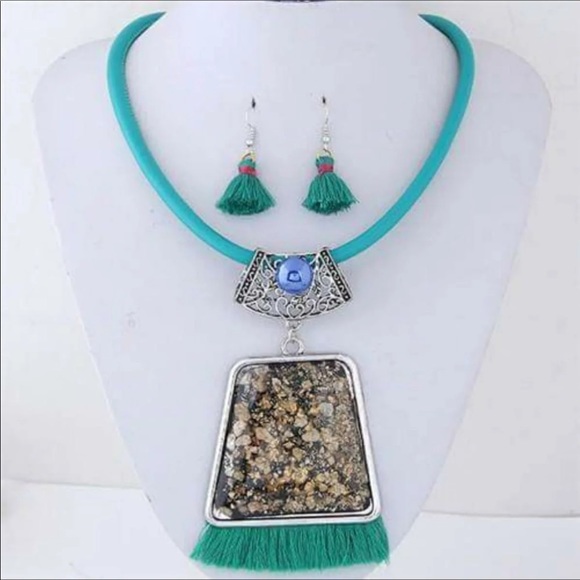 NEW. Modern Colorful Geometric Set. - Picture 2 of 15